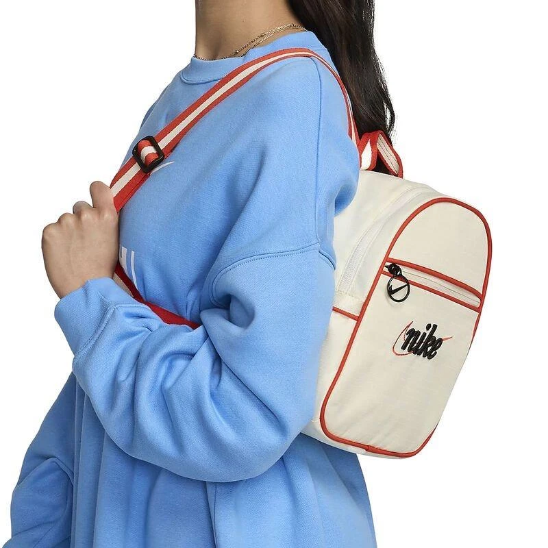 https://infinitysport.s3.amazonaws.com/products/19a79425-ba80-4437-b57f-7d9db7d42d53.webp
