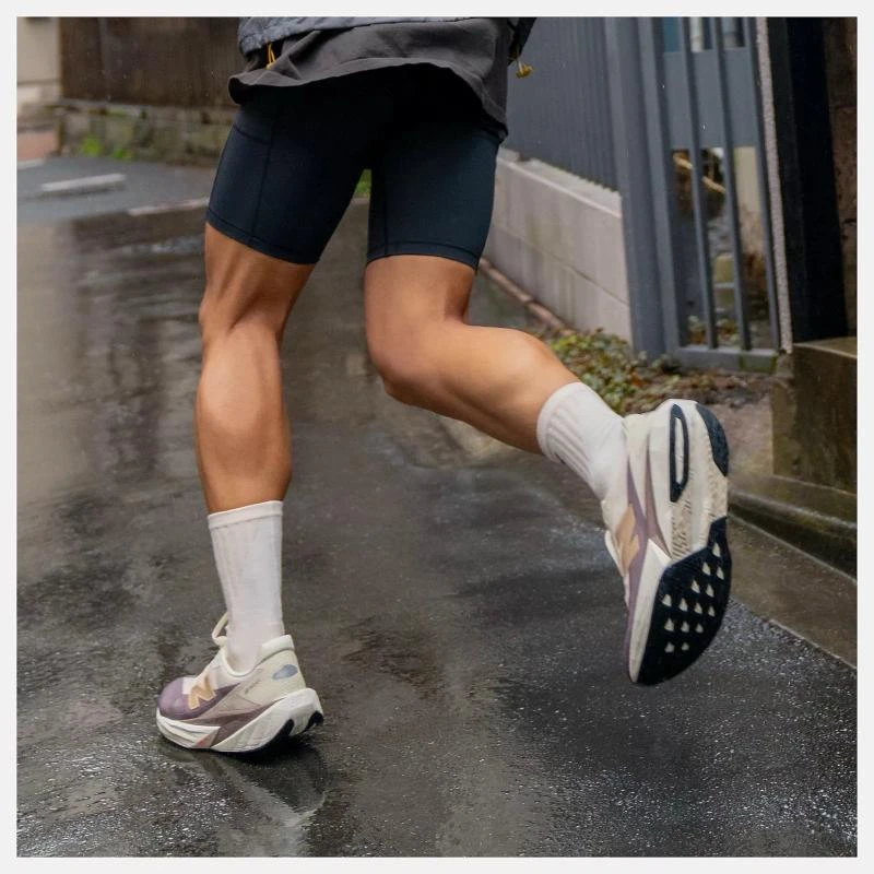 https://infinitysport.s3.amazonaws.com/products/2b1f81d7-e904-4984-a73f-f1ccdbae6e9e.webp