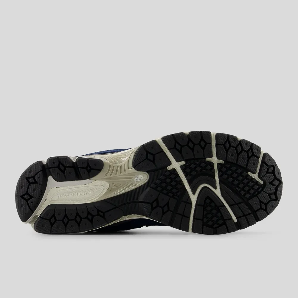 https://infinitysport.s3.amazonaws.com/products/6d33f1ce-9821-4548-8de3-3e80c0d9e05d.webp