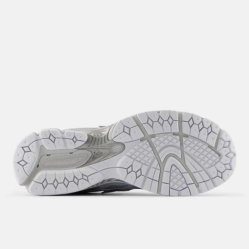 https://infinitysport.s3.amazonaws.com/products/7e61821c-a8c1-4466-8f63-7c4c0a71ce5d.webp