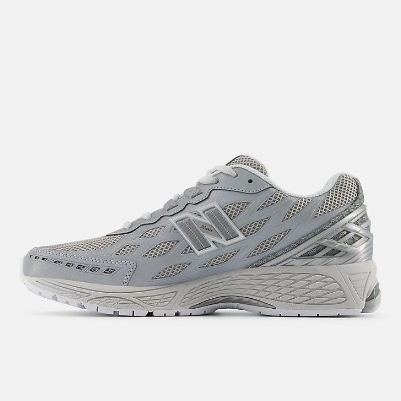 https://infinitysport.s3.amazonaws.com/products/84e5778f-aee5-4ef7-b4bf-6b96e132bd2a.webp