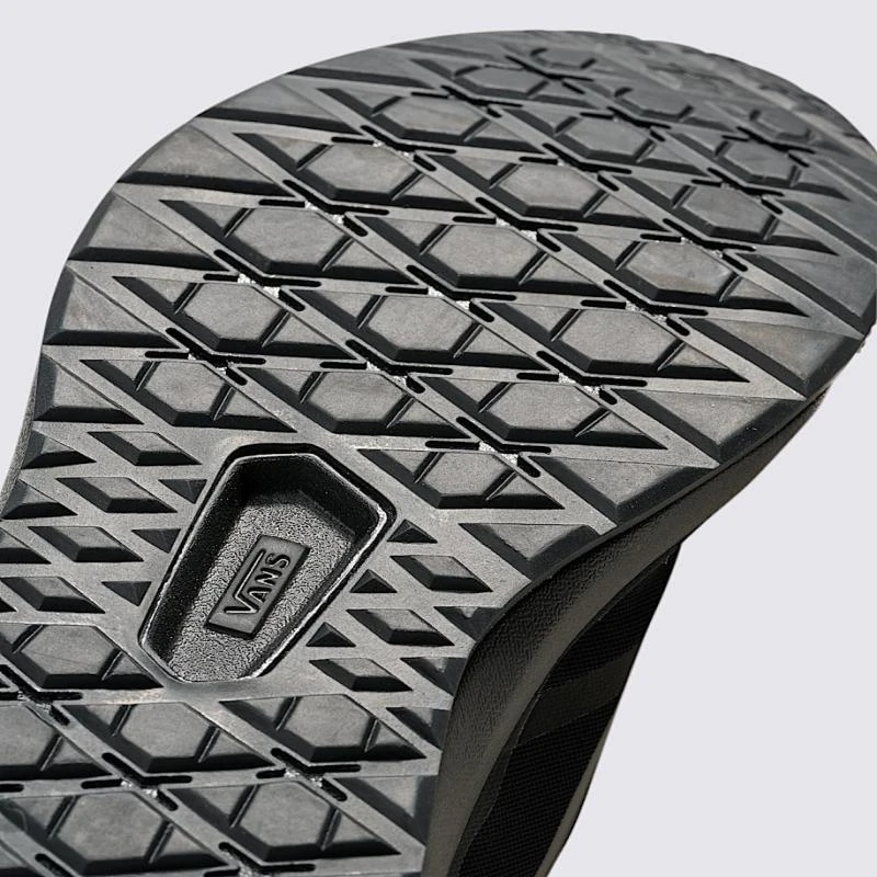 https://infinitysport.s3.amazonaws.com/products/870b49be-84e4-4a0c-9a0b-c474e1ce2473.webp