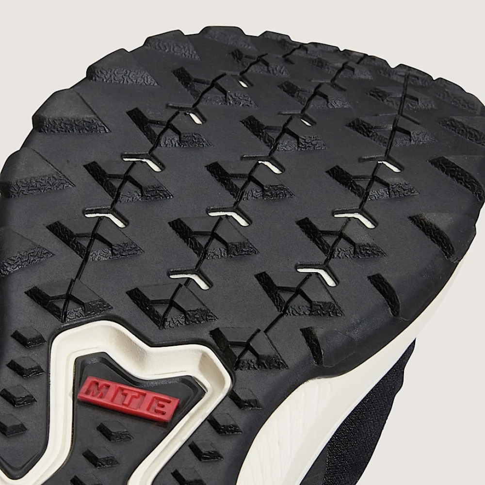 https://infinitysport.s3.amazonaws.com/products/8769822a-afe0-4c62-b5bf-319325744cd0.webp