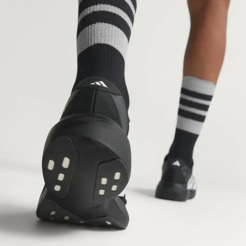 https://infinitysport.s3.amazonaws.com/products/8b970751-6bab-4b20-9c99-30e357b8d642.webp