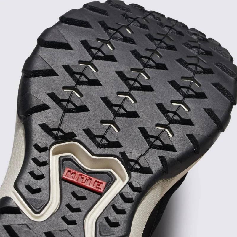 https://infinitysport.s3.amazonaws.com/products/8f39c9fd-3146-450b-81d1-f98c32c21e82.webp