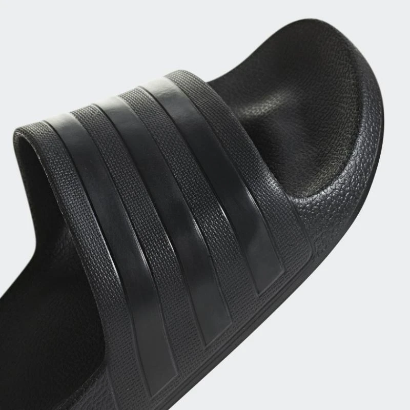 https://infinitysport.s3.amazonaws.com/products/a5bb8724-ceb5-4a16-af43-683d893ef4e1.webp