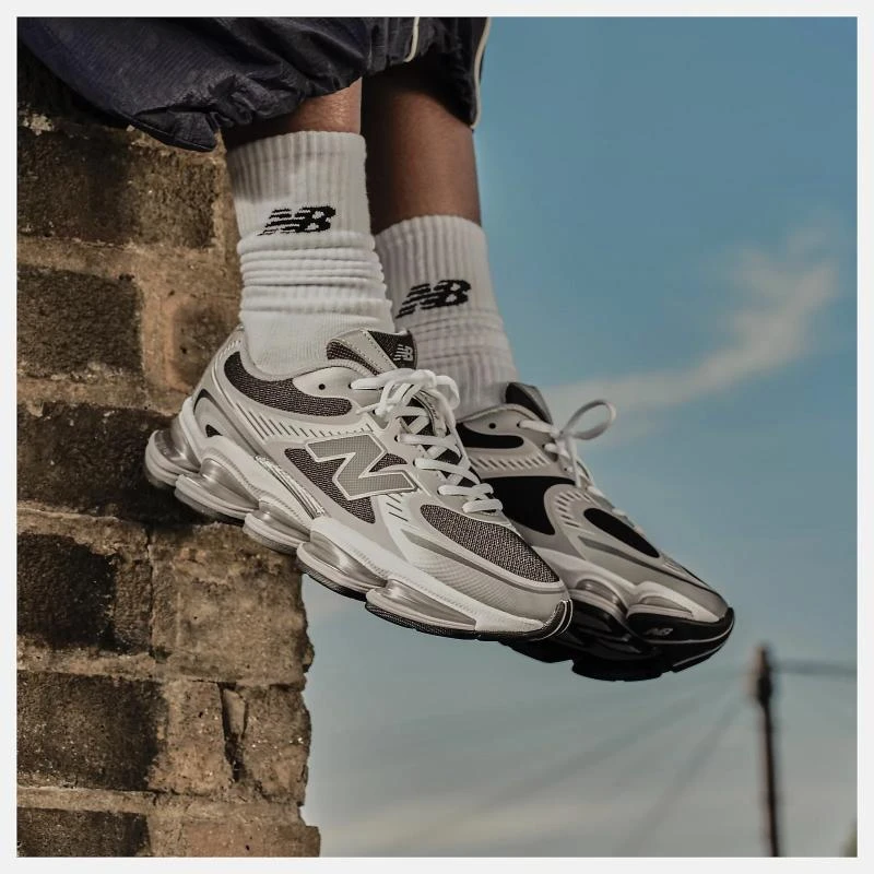 https://infinitysport.s3.amazonaws.com/products/b425cd53-428b-400b-a0de-30c8a70bd838.webp