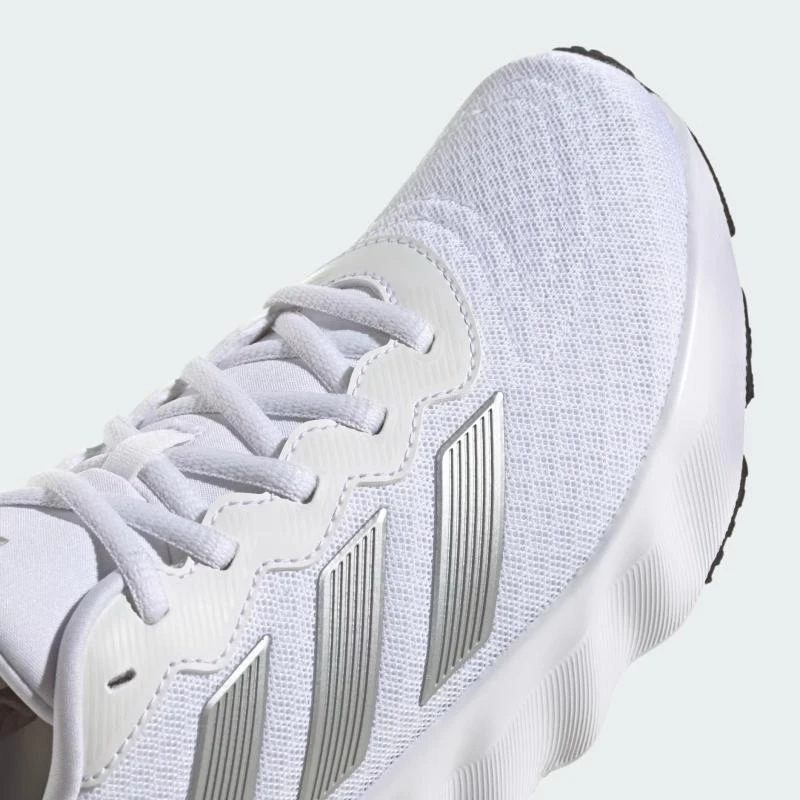 https://infinitysport.s3.amazonaws.com/products/f12f13b1-f75c-4afc-8140-ac16f3673d04.webp